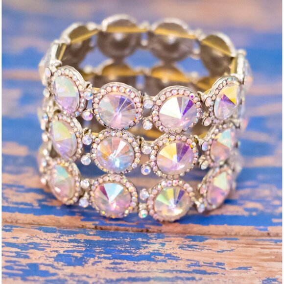 7 inch, Vintage Rhinestones Iridescent Silver Tone Bracelet - L30 - Picture 2 of 3